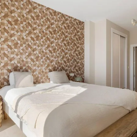 Sea View Penthouse With 2 Pools And Nearby *