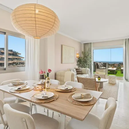 Sea View Penthouse With 2 Pools And Nearby Apartmán *