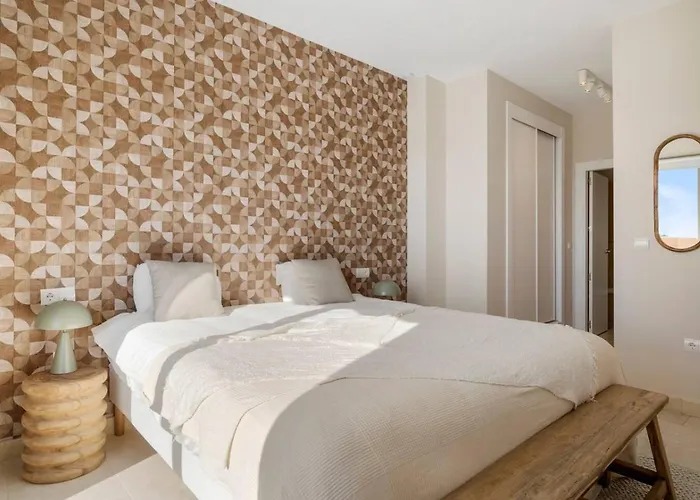 Sea View Penthouse With 2 Pools And Nearby *