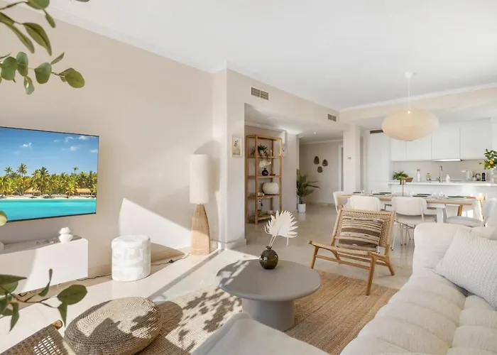 Sea View Penthouse With 2 Pools And Nearby *